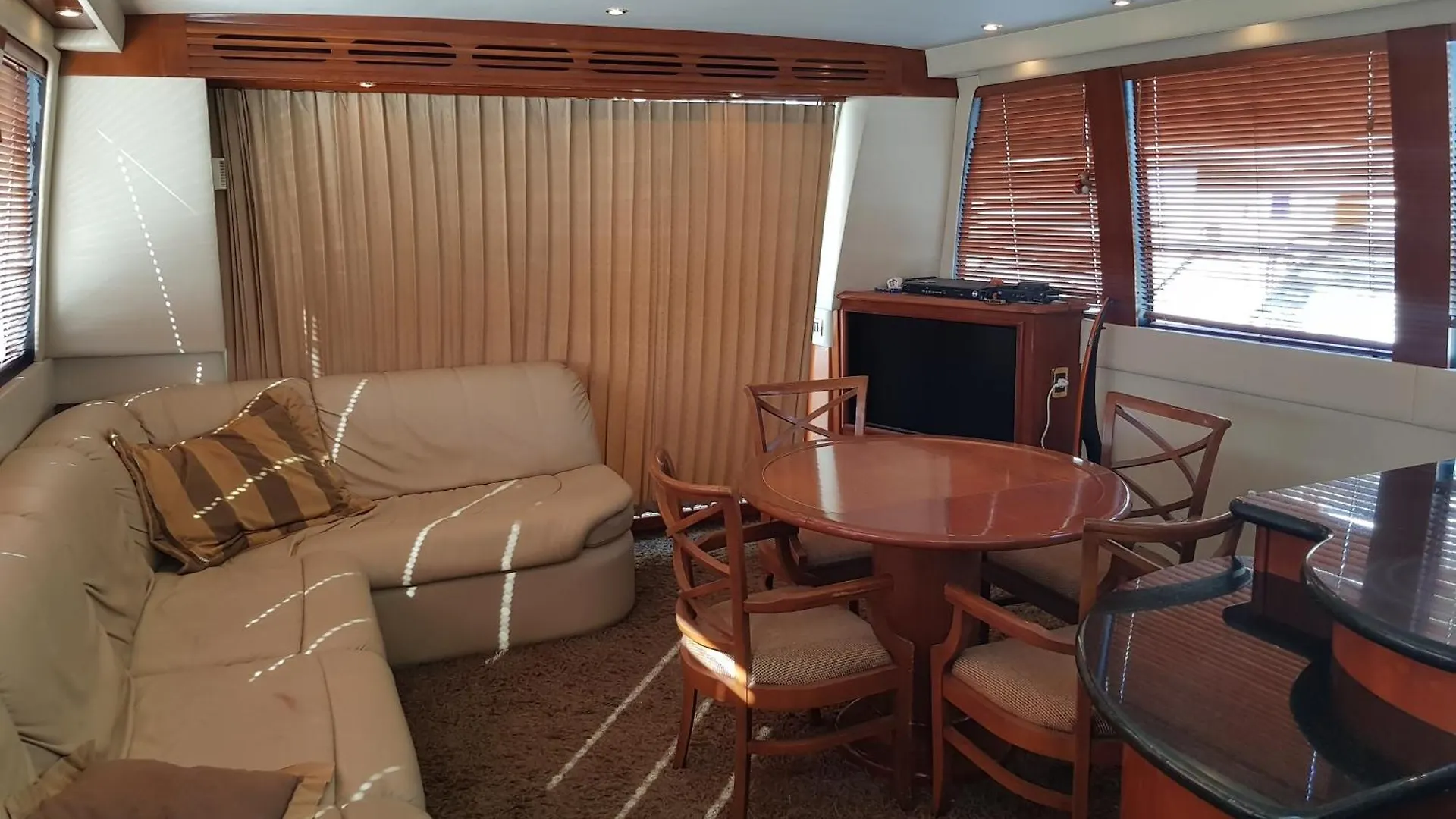 Top Luxury Exclusive Fully Air Conditioned 3Bdr Yacht Eilat 0*,  Israel