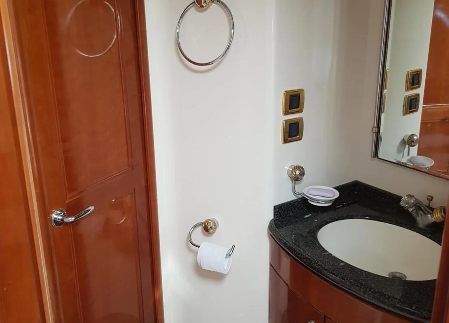 Botel Top Luxury Exclusive Fully Air Conditioned 3Bdr Yacht Eilat
